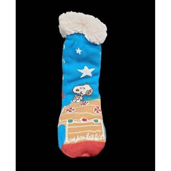 NWT Snoopy Slipper Socks Peanuts Sherpa Lined No Slip Grips One Sz Gift - Picture 2 of 6